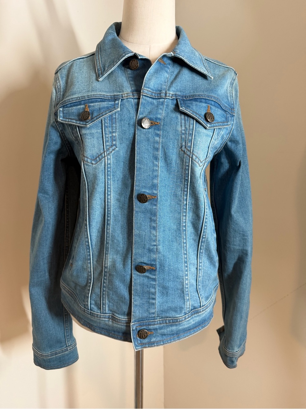 Wrangler Women’s Long Sleeve Classic Fit -SZ SM- Western Blue Denim Jean Jacket